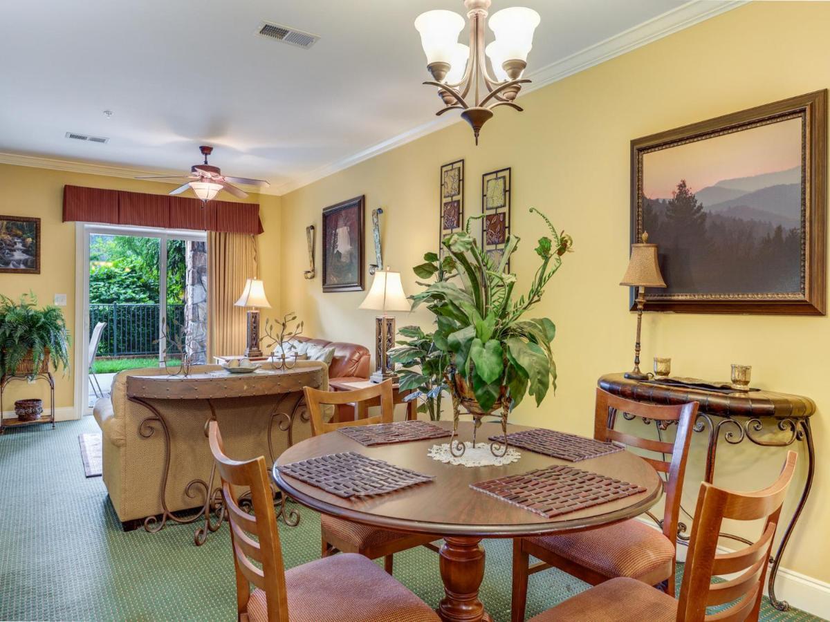 Downtown Delight, 2 Bedrooms, Pool, Hot Tub, Sleeps 6 Gatlinburg Extérieur photo
