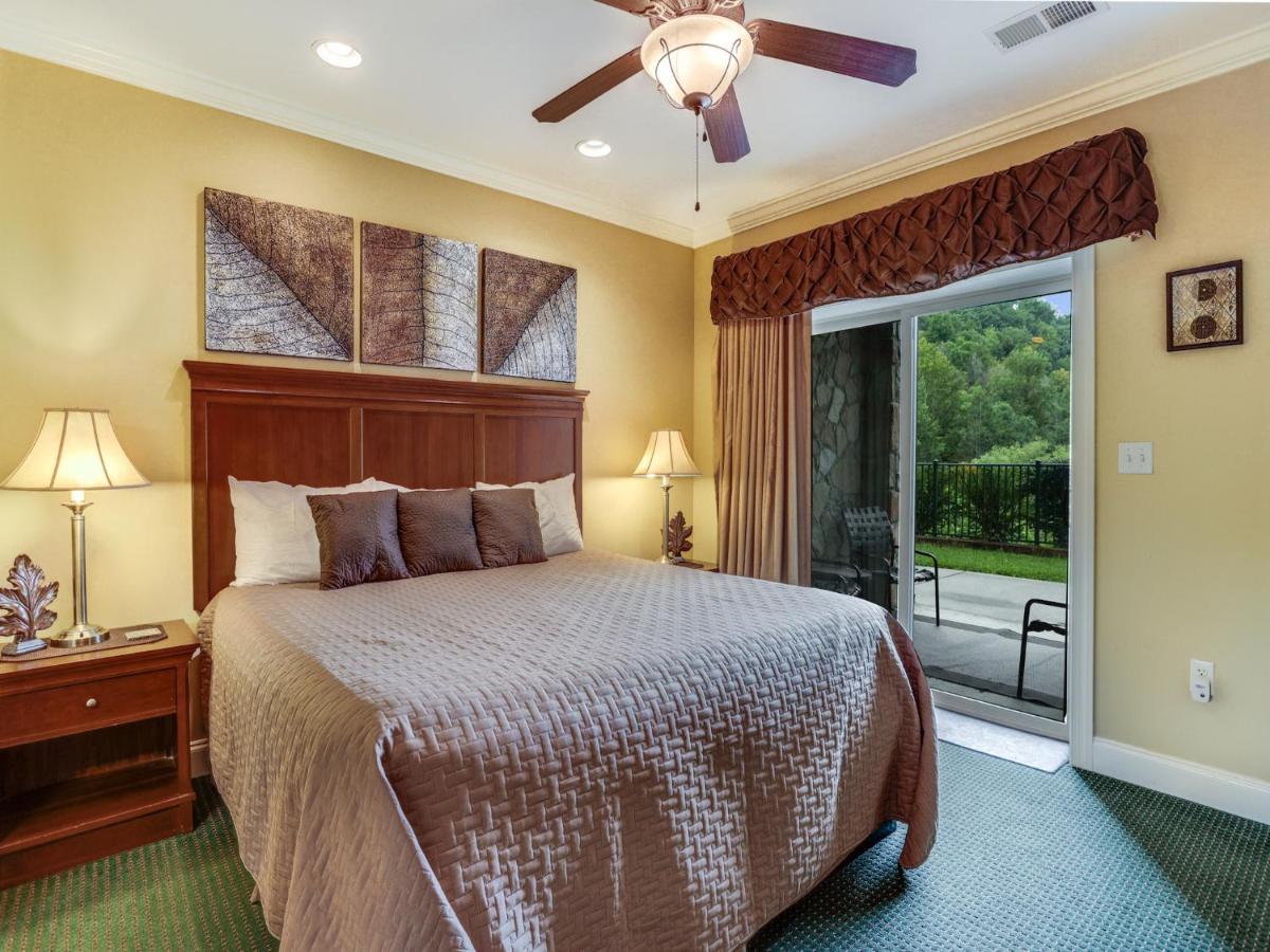 Downtown Delight, 2 Bedrooms, Pool, Hot Tub, Sleeps 6 Gatlinburg Extérieur photo