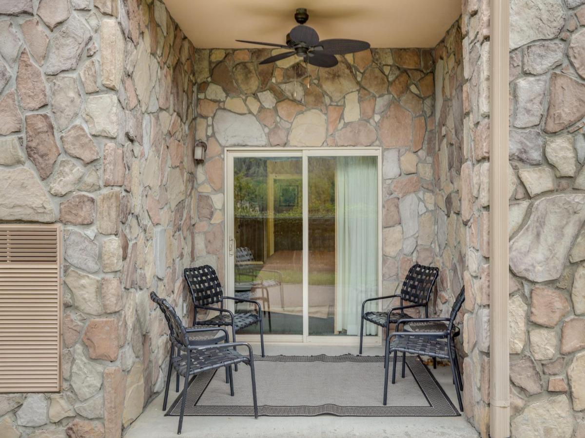 Downtown Delight, 2 Bedrooms, Pool, Hot Tub, Sleeps 6 Gatlinburg Extérieur photo